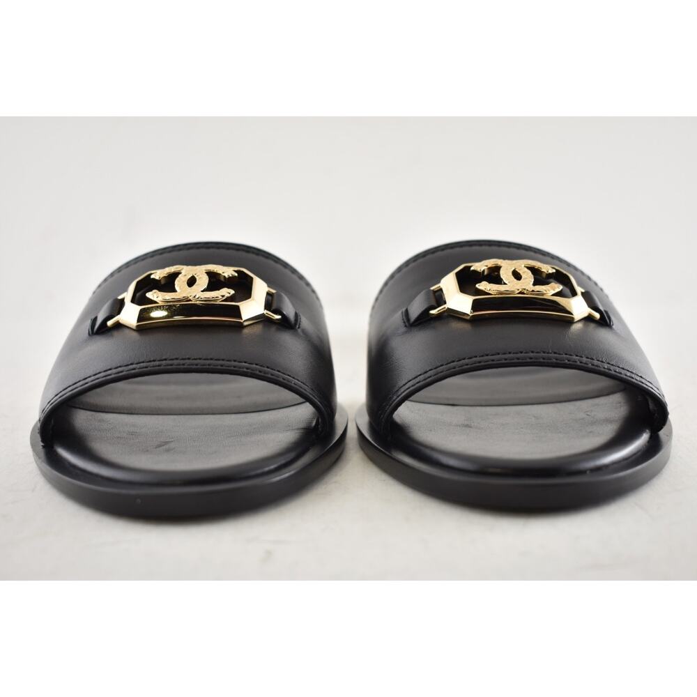 Chanel 23B Black Shiny Calfskin Leather Gold CC Logo Mule Slides Sandals Flat 38 - Picture 10 of 16